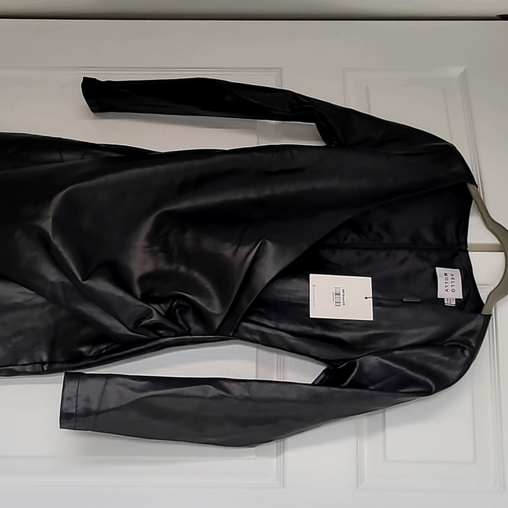 Black Hello Molly Mini Dress. Size Sm fits like XS!!!! No Stretch!